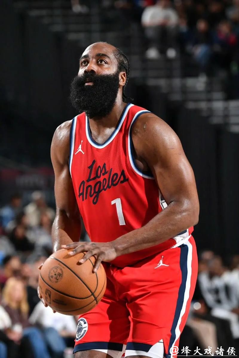 KD35分太阳险胜76人5连胜 快船逆转马刺止连败