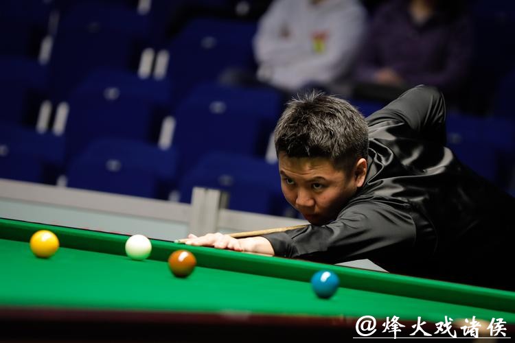 斯诺克武汉公开赛 周跃龙击败泰国选手晋级32强 斯诺克武汉公开赛 周跃龙击败泰国选手晋级32强