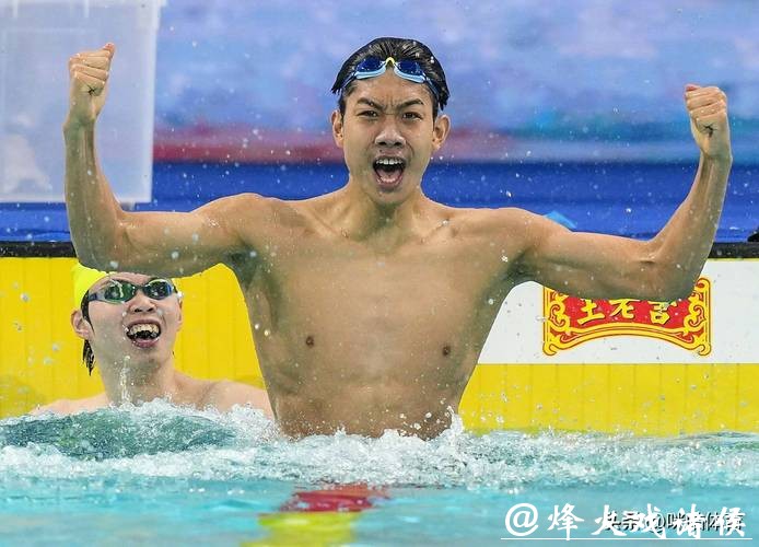 张展硕400米预赛第二 潘展乐孙杨同组竞速