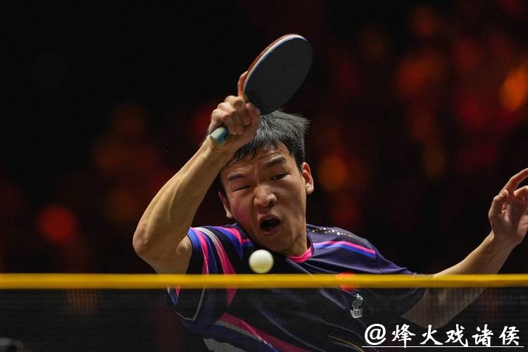 WTT总决赛 向鹏4-2战胜安宰贤晋级男单八强